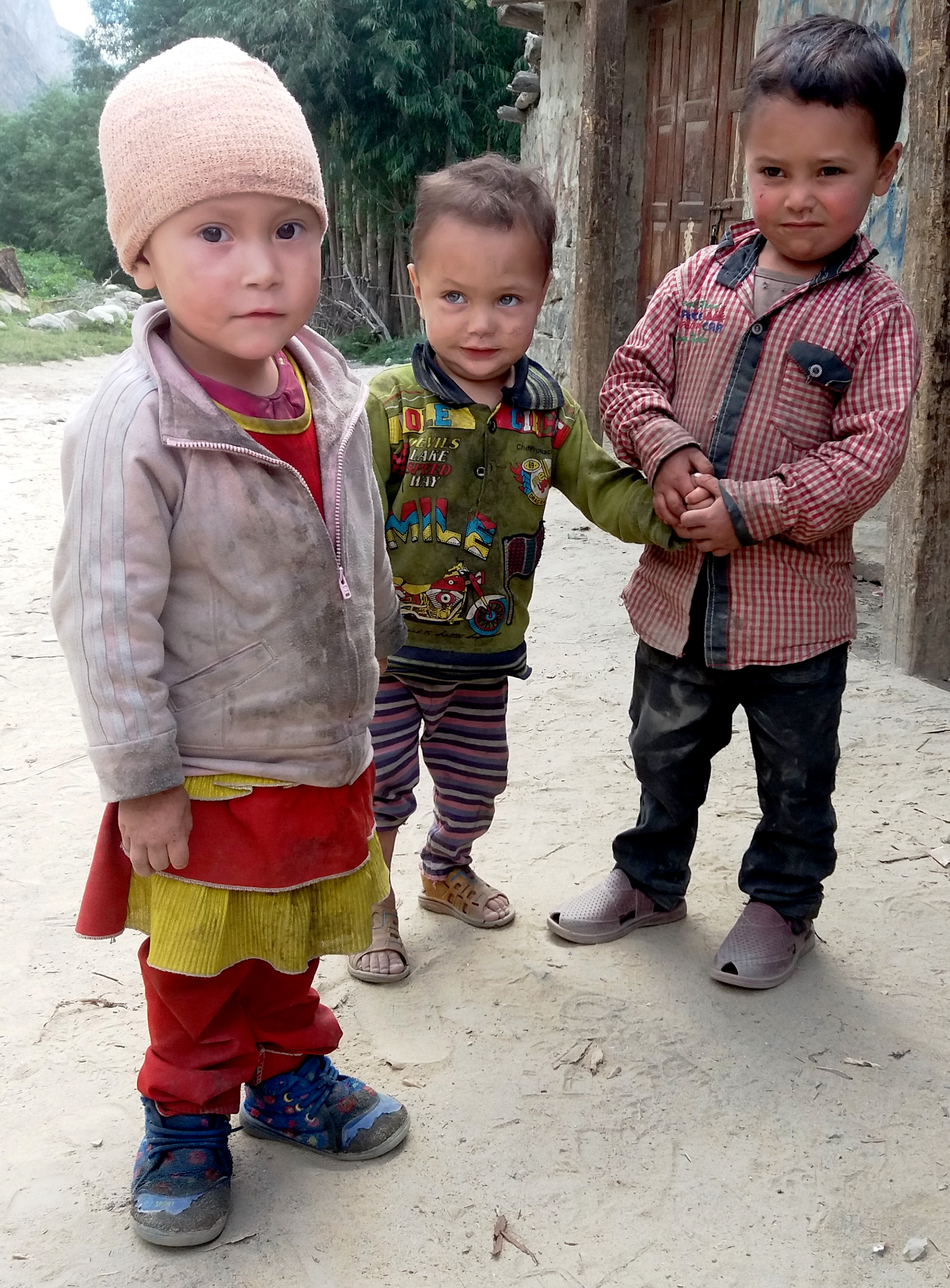 Niños en el poblado de Hushe. Foto: Ángel
